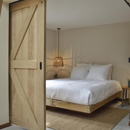 Van Heeckeren Apartments & Suites Buren Бурен Екстериор снимка
