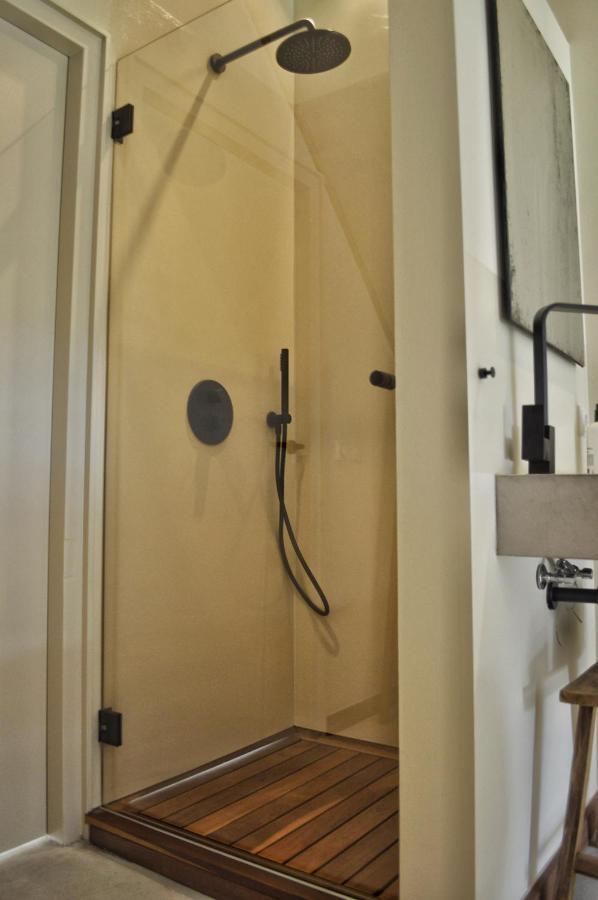 Van Heeckeren Apartments & Suites Buren Бурен Екстериор снимка