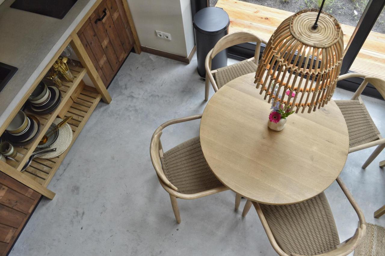 Van Heeckeren Apartments & Suites Buren Бурен Екстериор снимка